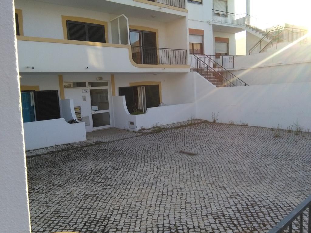 Apartamentos Monica Quarteira Buitenkant foto