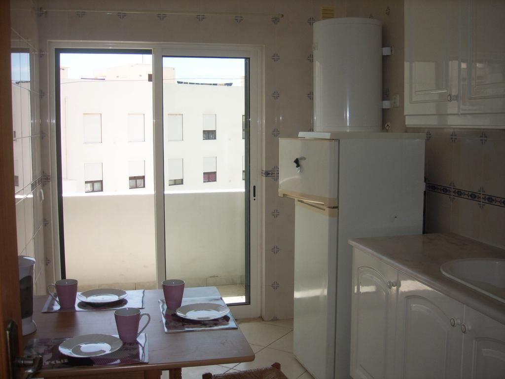 Apartamentos Monica Quarteira Buitenkant foto