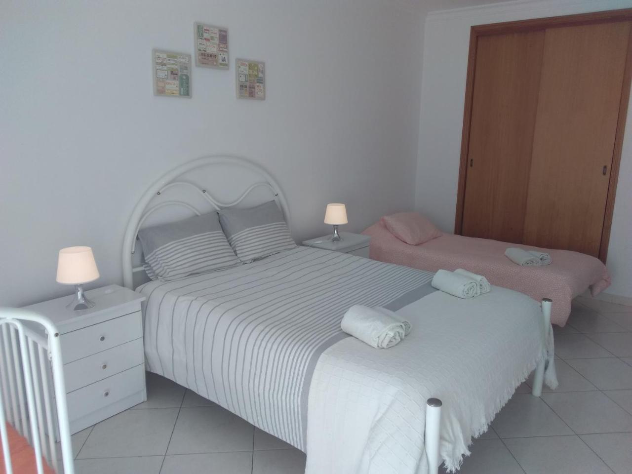 Apartamentos Monica Quarteira Buitenkant foto