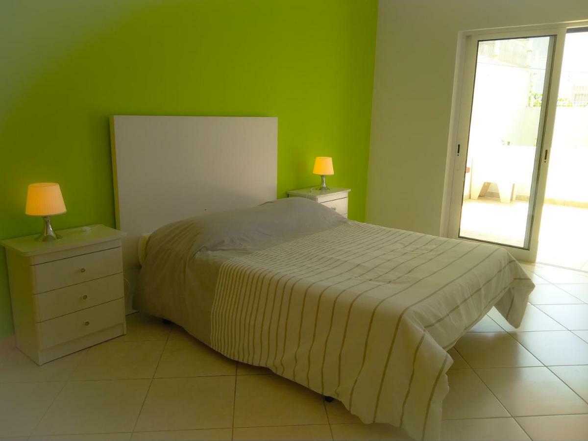 Apartamentos Monica Quarteira Buitenkant foto