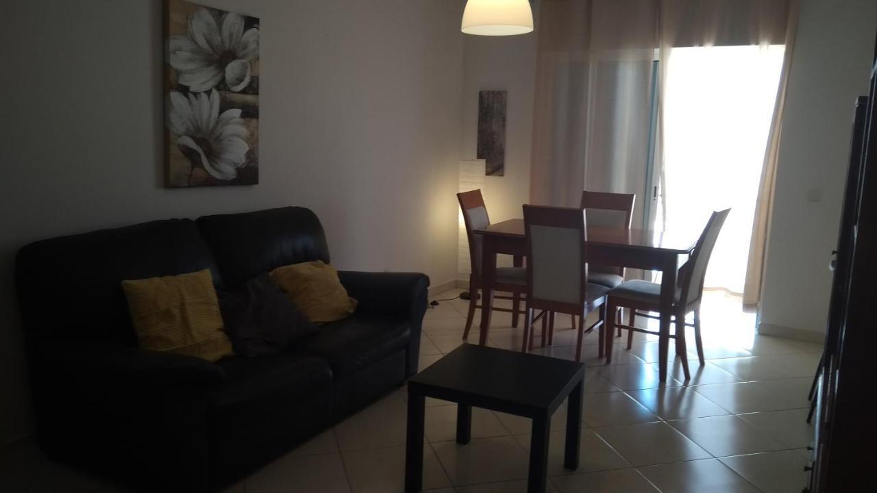 Apartamentos Monica Quarteira Buitenkant foto