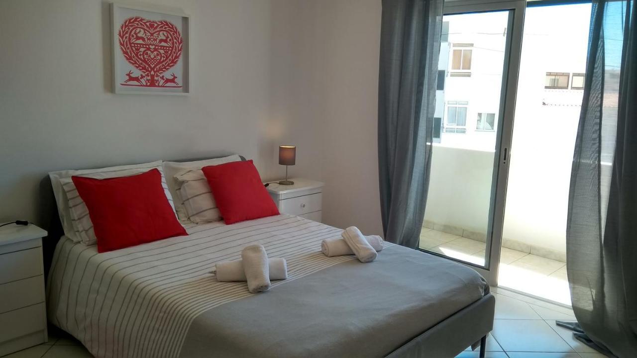 Apartamentos Monica Quarteira Buitenkant foto