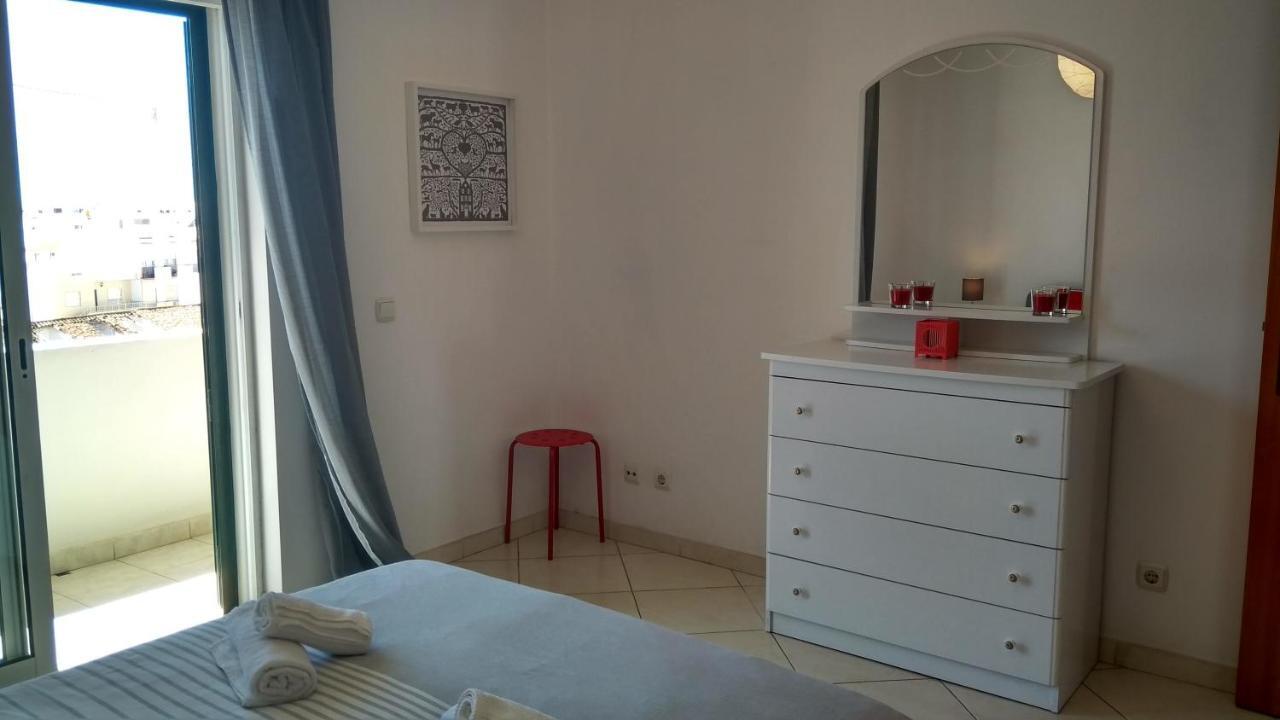 Apartamentos Monica Quarteira Buitenkant foto